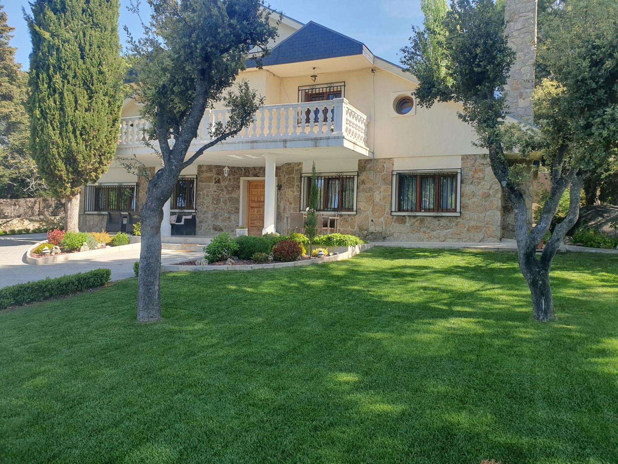 Villa Monika Альпедрете Экстерьер фото