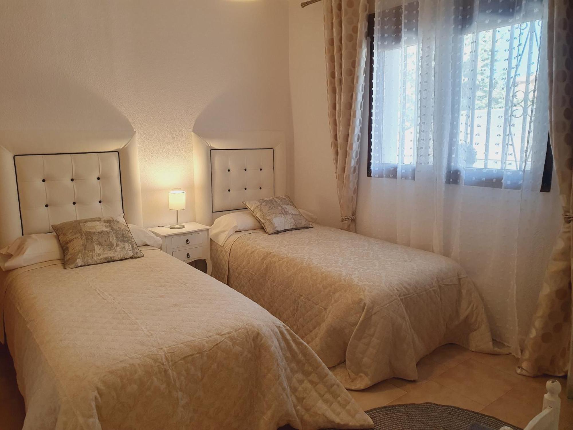 Villa Monika Альпедрете Экстерьер фото